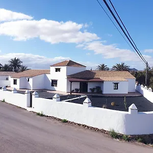 https://villa-las-palmeras-antigua-fuerteventura.in-canary-islands.com